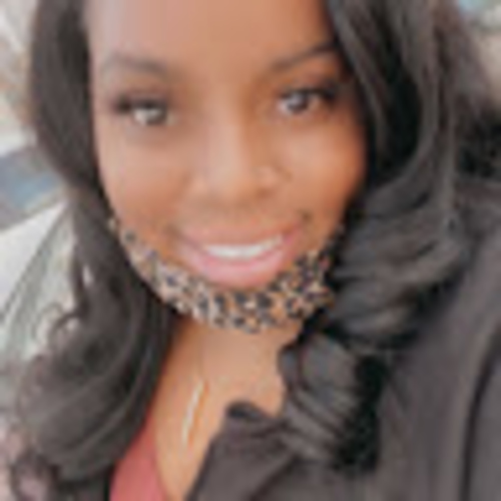 Meet your Posher, Cassandra